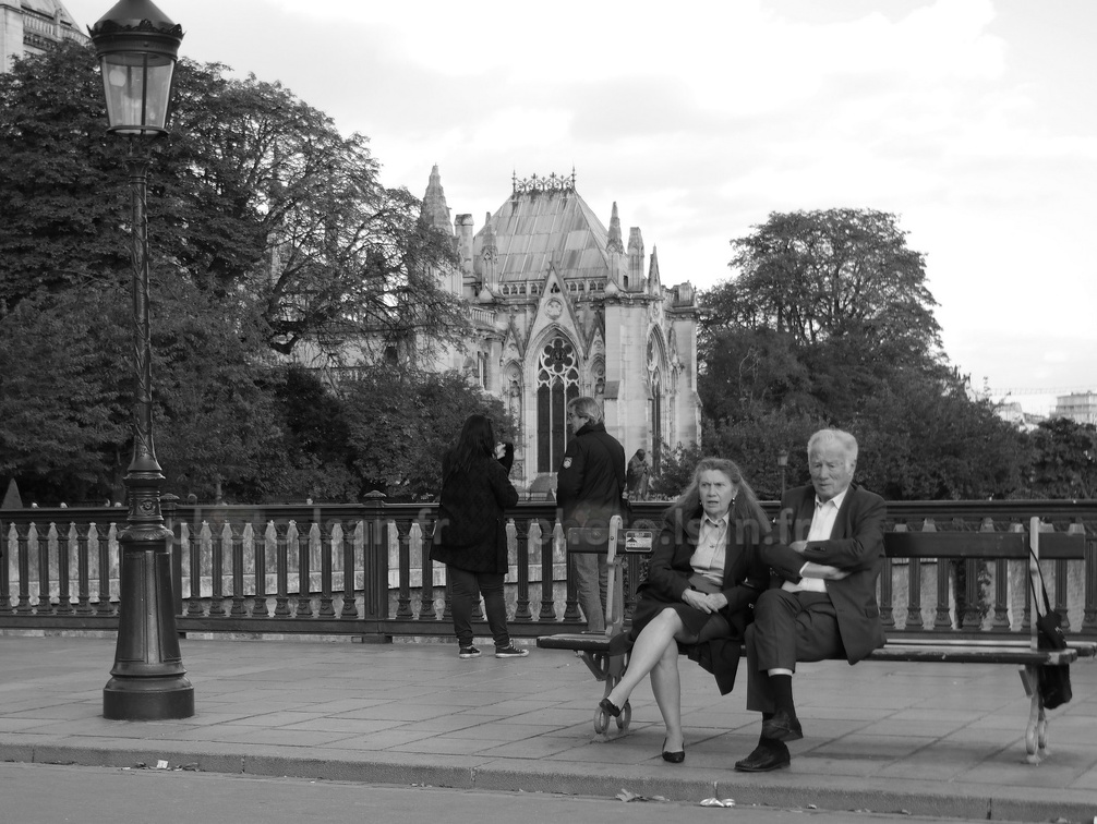Vieux couple à Notre-Dame