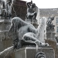 Statue Le Loiret bloquée sous la glace