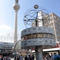 Horloge universelle sur l'Alexander Platz de Berlin